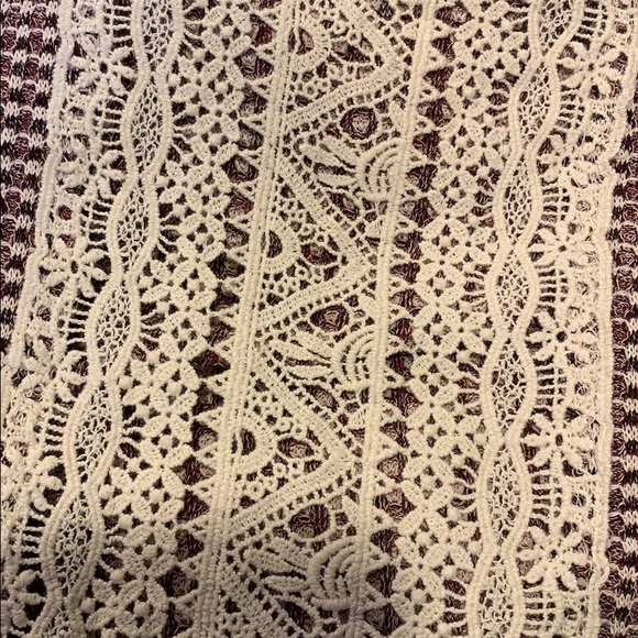 Bohme Crop Sweater with lace back. - Picture 6 of 6